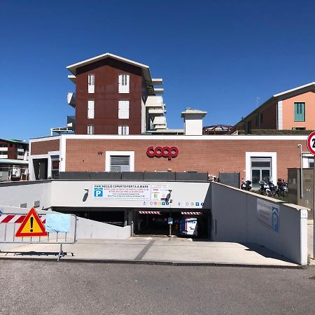 Kasia Porta Sul Mare Di Livorno Free Parking Exterior foto